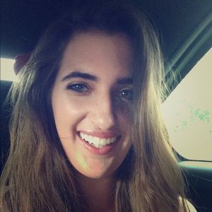 Meet your Posher, Brittnee